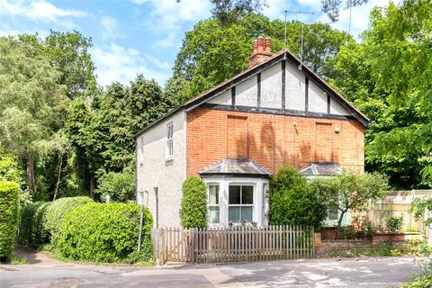 3 bedroom semi-detached house for sale, Lower Village Road, Sunninghill, Ascot, Berkshire, SL5