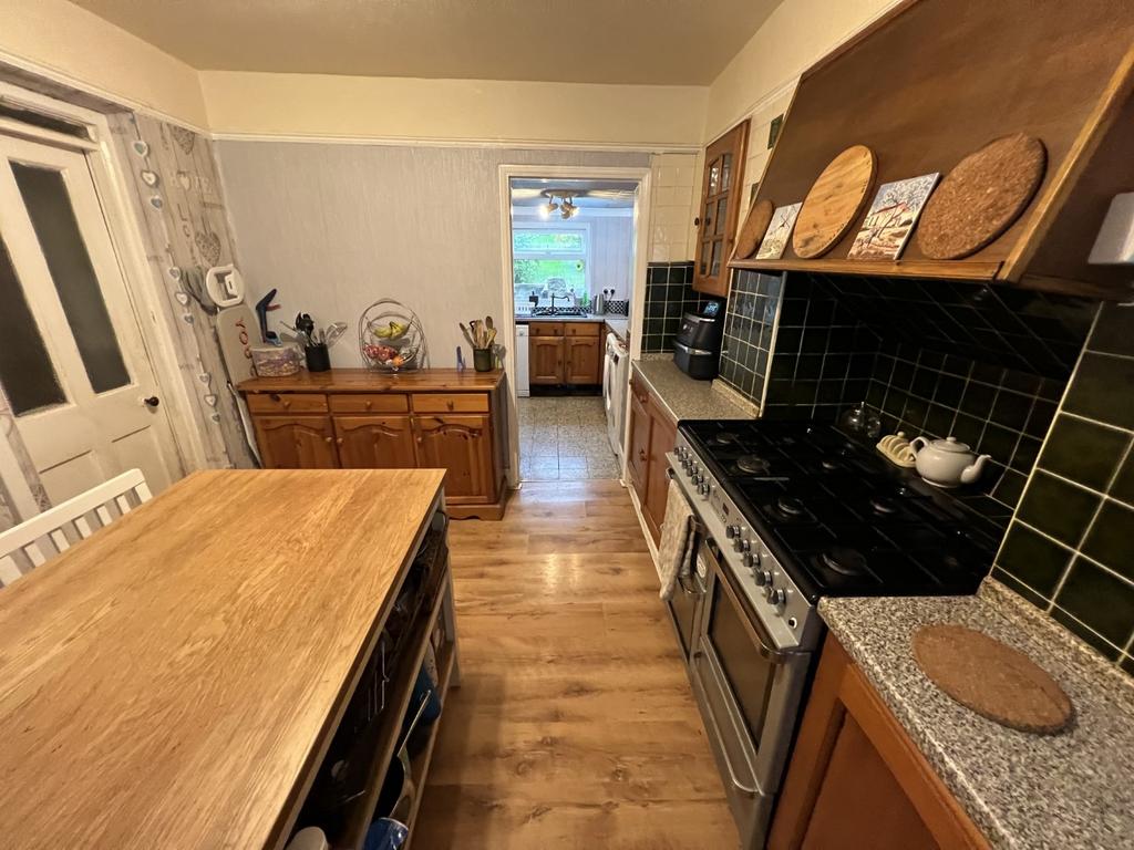 Kitchen/Dining Area