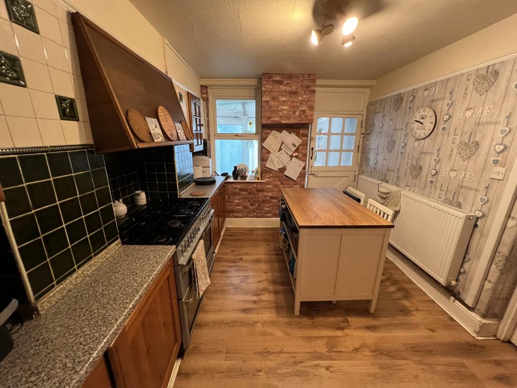 Kitchen/Dining Area