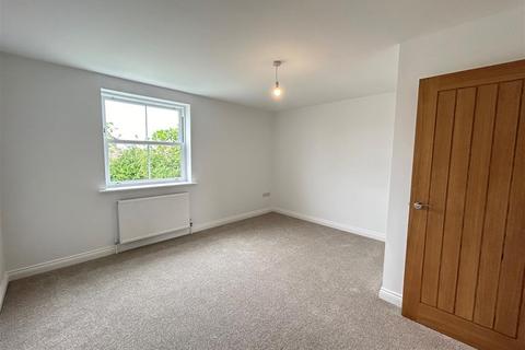 3 bedroom detached house to rent, Wrenham Vale, Pocklington, YO42 2WS