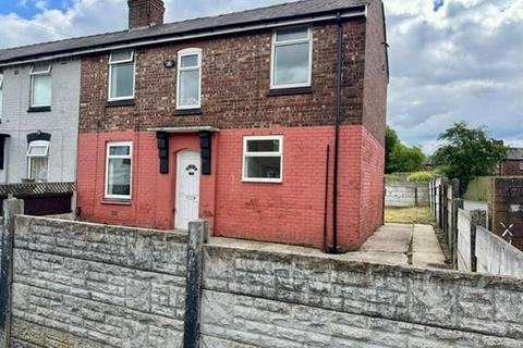 3 bedroom semi-detached house to rent, Cambrai Crescent, Manchester