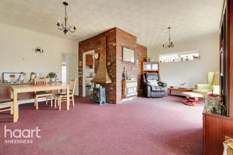 3 bedroom detached bungalow for sale, Kings Road, Minster on sea
