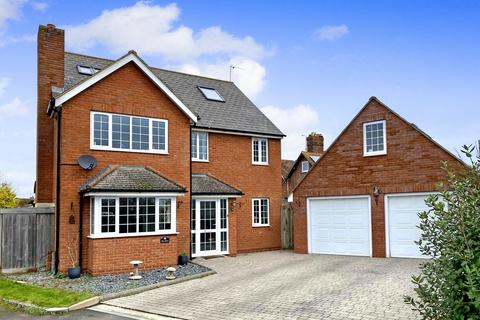 5 bedroom detached house for sale, Thornhill Road, South Marston, SN3