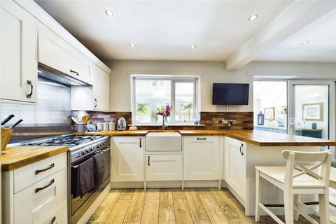 4 bedroom semi-detached house for sale, Forest Close, Baughurst, Tadley, Hampshire, RG26