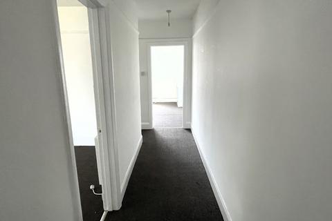 2 bedroom apartment to rent, Alder Road, Poole BH12