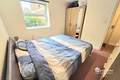 2 bedroom flat for sale, Richmond Park Road, Bournemouth BH8