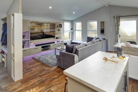 2 bedroom lodge for sale, Shorefield Country Park, , Shorefield Road SO41