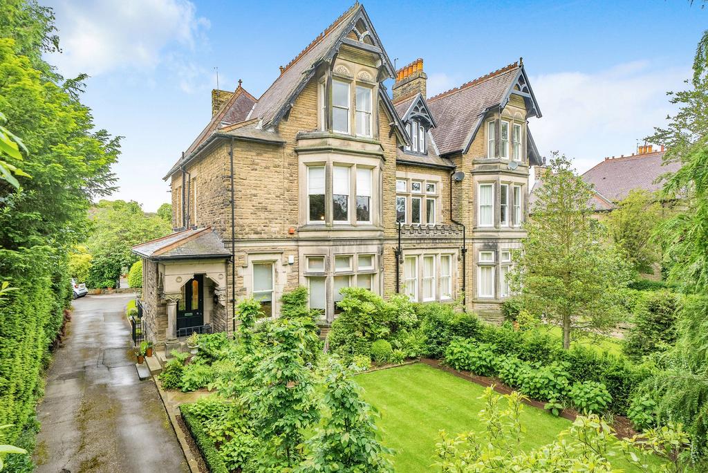 Queens Road, Harrogate, HG2 3 bed apartment for sale £895,000