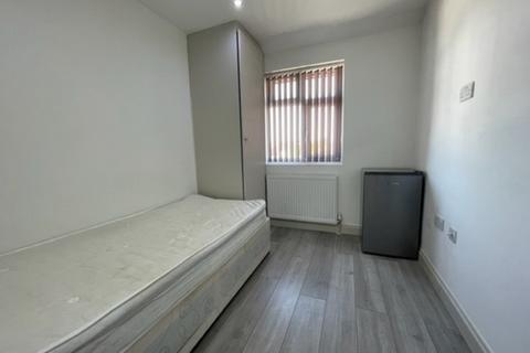 Studio to rent, Thornton Heath CR7