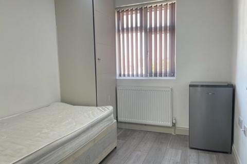 Studio to rent, Thornton Heath CR7