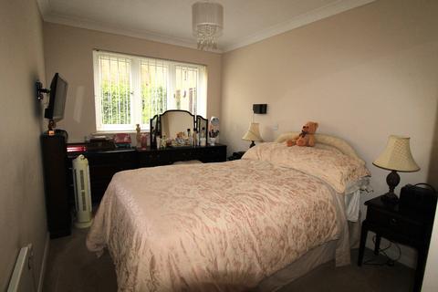 1 bedroom apartment for sale, Waldegrave Gardens, Upminster RM14