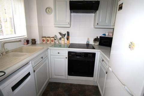 1 bedroom apartment for sale, Waldegrave Gardens, Upminster RM14