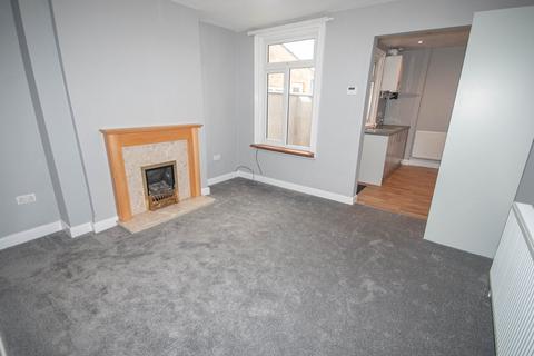 2 bedroom terraced house to rent, Winfield Street, Rugby, CV21