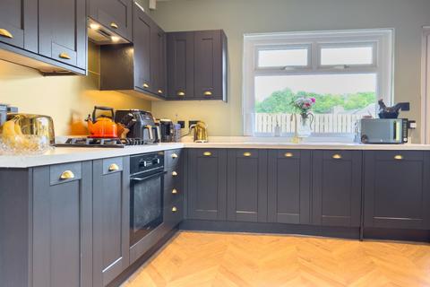 3 bedroom detached house for sale, Rayner Road, Brighouse, HD6 4AY