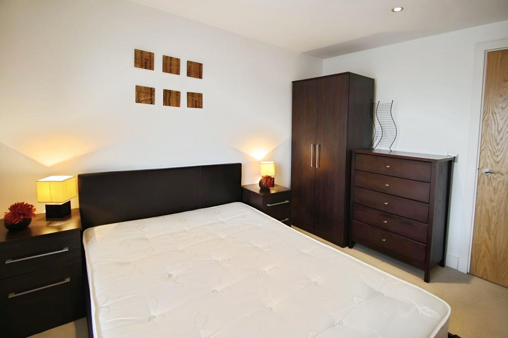 Apartment in Leeds, Steander, Richmond Hill - More