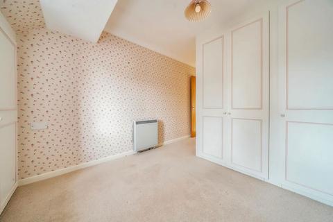 2 bedroom flat for sale, Woodspring Court, Grovelands Avenue, Swindon, -, SN1 4EH