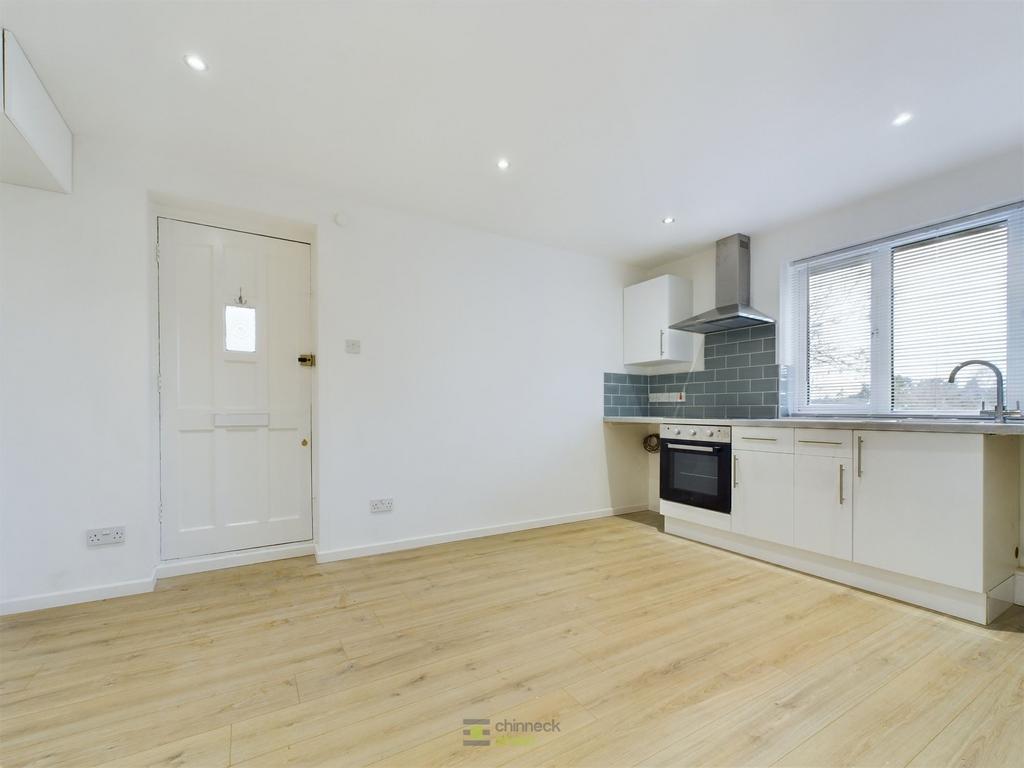 Oakwood Close, Midhurst, GU29 1 bed flat to rent £725 pcm (£167 pw)