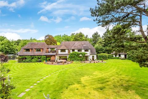 Brookside Fox Corner, Worplesdon, Guildford, GU3 3PP