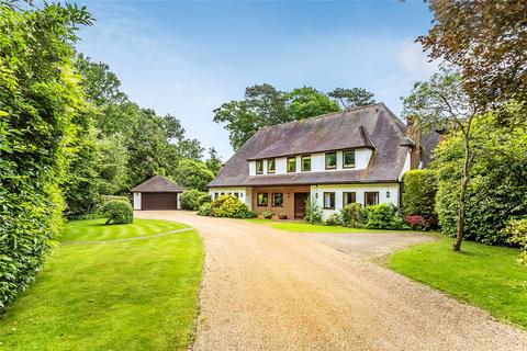 Brookside Fox Corner, Worplesdon, Guildford, GU3 3PP