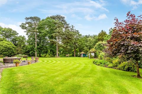 Brookside Fox Corner, Worplesdon, Guildford, GU3 3PP