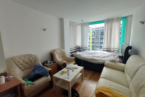 1 bedroom apartment for sale, Vantage Building, Station Approach, Hayes, Middlesex, UB3