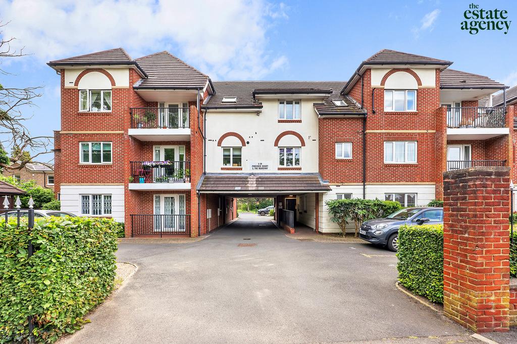 The Ridgeway, Chingford, E4 2 bed apartment for sale £425,000
