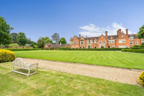 2 bedroom apartment for sale, 12 The Manor House, Summers Place Stane Street, RH14