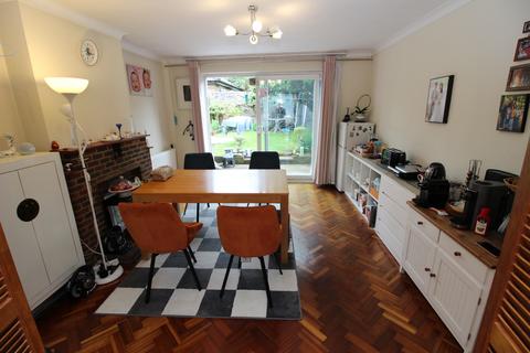 3 bedroom bungalow for sale, Shadbolt Close, Worcester Park KT4