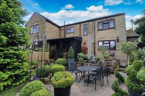 4 bedroom end of terrace house for sale, Low Moor Side, New Farnley, Leeds, West Yorkshire, LS12