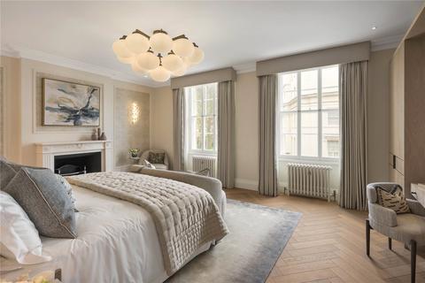 4 Wilton Crescent, London, SW1X 8RN