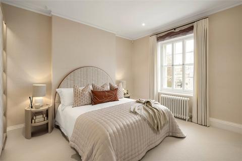 4 Wilton Crescent, London, SW1X 8RN
