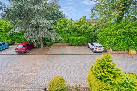 Flat 6, Harefield House High Street, Harefield, Uxbridge, UB9 6EB