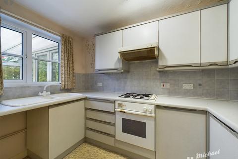2 bedroom semi-detached house for sale, White View, Aylesbury, Buckinghamshire
