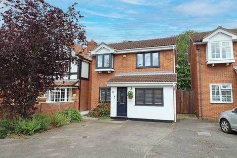 7 Cecil Avenue, Grays, RM16 6QA