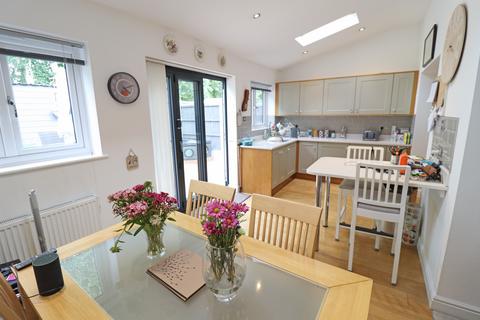 7 Cecil Avenue, Grays, RM16 6QA