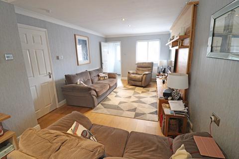 7 Cecil Avenue, Grays, RM16 6QA