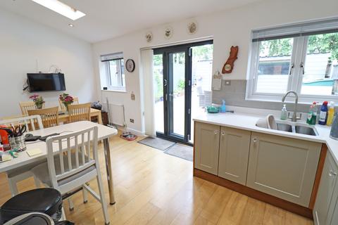 7 Cecil Avenue, Grays, RM16 6QA