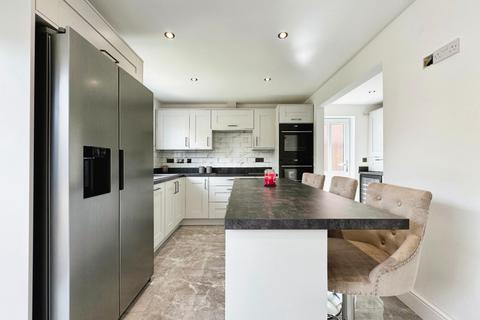 3 Bro Eithin, Cefneithin, Llanelli, SA14 7AZ