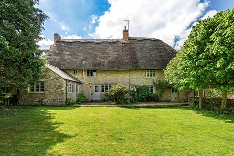 4 bedroom detached house for sale, Westbury, Buckinghamshire, NN13