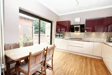 3 bedroom detached house for sale, Abbey Road, Dentons Green, WA10