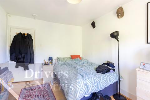 3 bedroom maisonette to rent, Wightman Road, Harringey, London, N8
