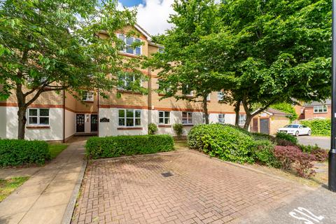 2 bedroom flat for sale, Draymans Way, Isleworth TW7