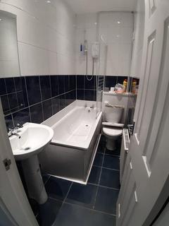 4 bedroom terraced house to rent, Leeds LS4