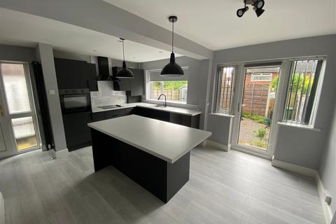 2 bedroom end of terrace house for sale, 38 Wiltshire Road, Chadderton