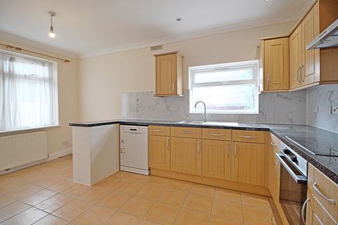 3 bedroom semi-detached house to rent, Jersey Road, TW3