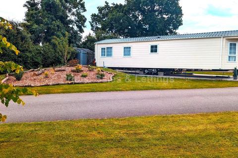 2 bedroom retirement property for sale, Cathedral View Caravan Park Newark Road, Aubourn, Lincoln, Lincolnshire, LN5 9EJ