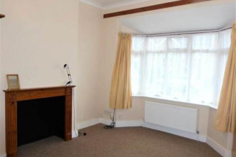 3 bedroom terraced house for sale, Hayhurst Road, Luton LU4
