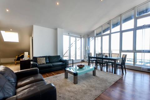 2 bedroom flat to rent, Eastern Quay Apartments, Royal Docks, London, E16
