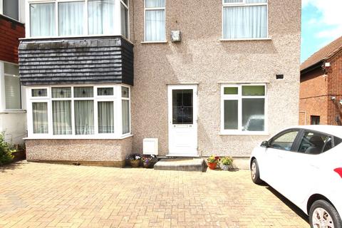 2 bedroom maisonette for sale, Grey Towers Avenue, Hornchurch