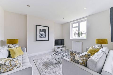 2 bedroom flat for sale, Rockmount Road, Crystal Palace, London, SE19